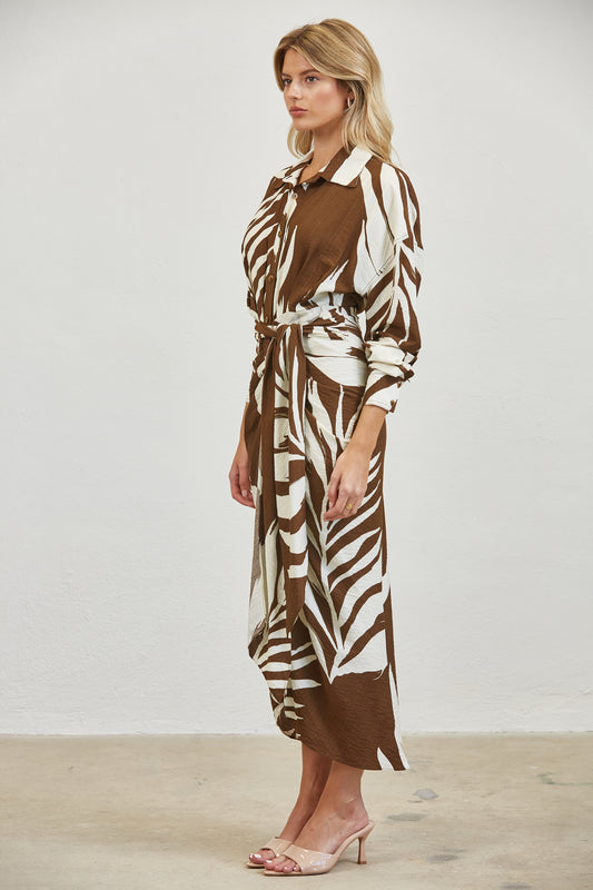 TROPICAL PALM BELTED SHIRT MIDI DRESS - BROWN