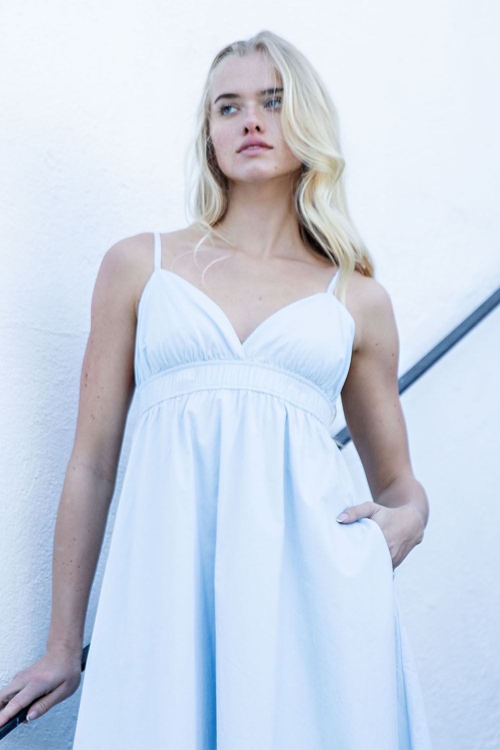 ELEGANT SMOCKED WAIST MIDI DRESS