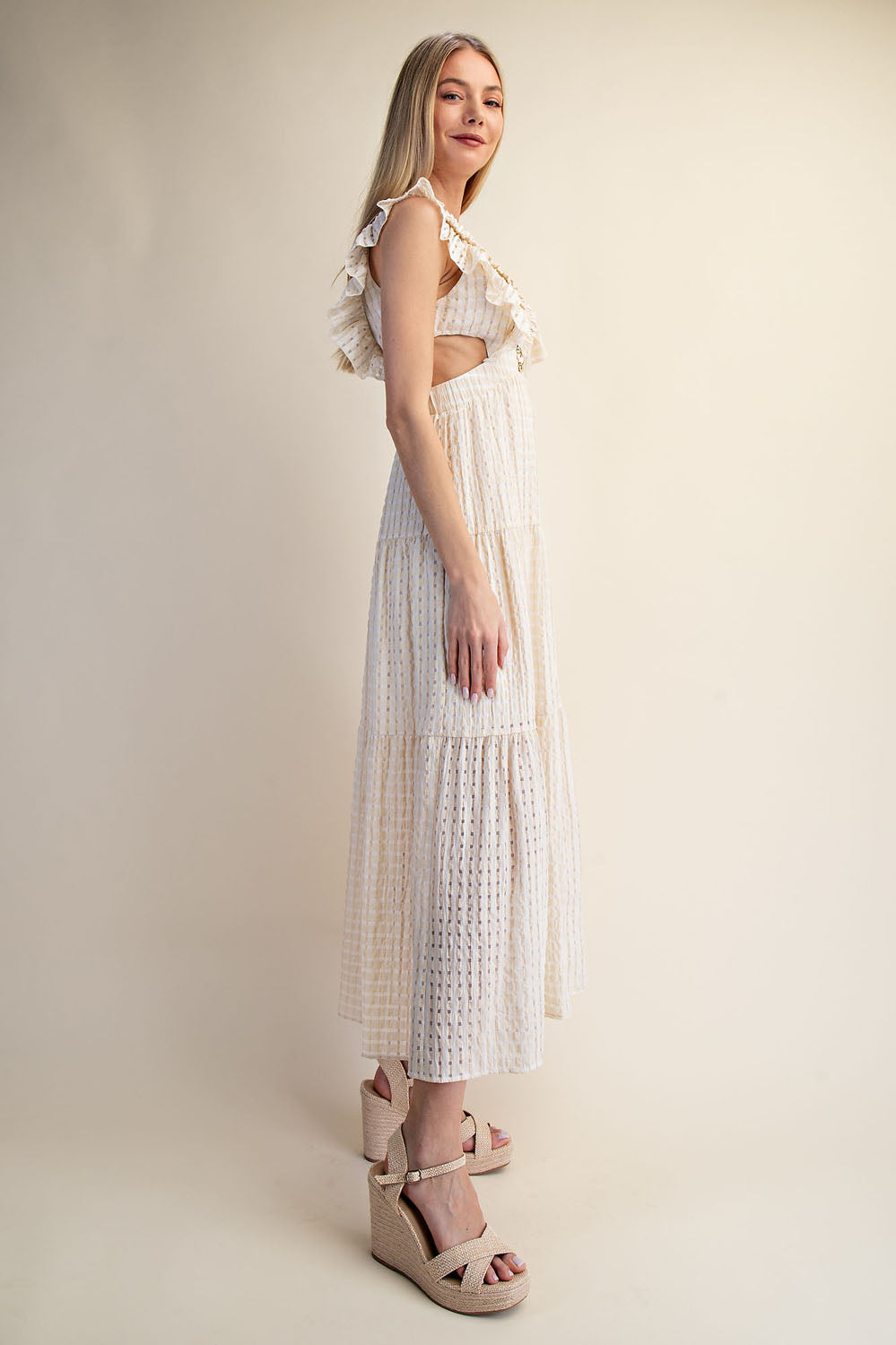 TEXTURED RUFFLE SLEEVE CUT-OUT MAXI DRESS - MATCHA