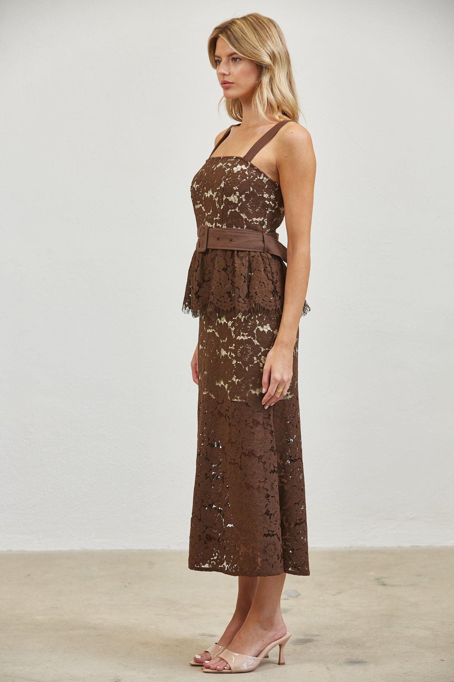 BELTED LACE PEPLUM MIDI DRESS - BROWN