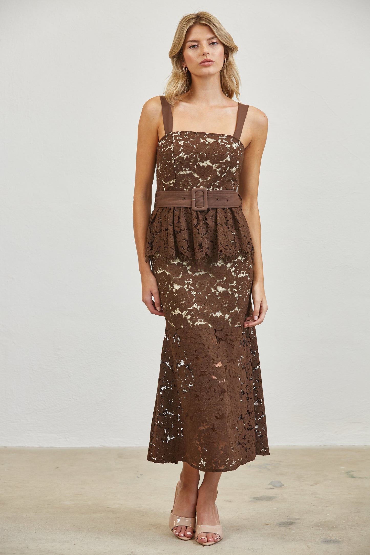 BELTED LACE PEPLUM MIDI DRESS - BROWN
