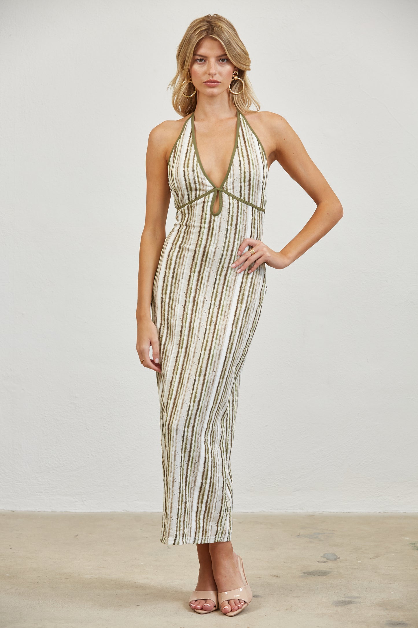 HALTER KEYHOLE TIE BACK MIDI DRESS - RUST