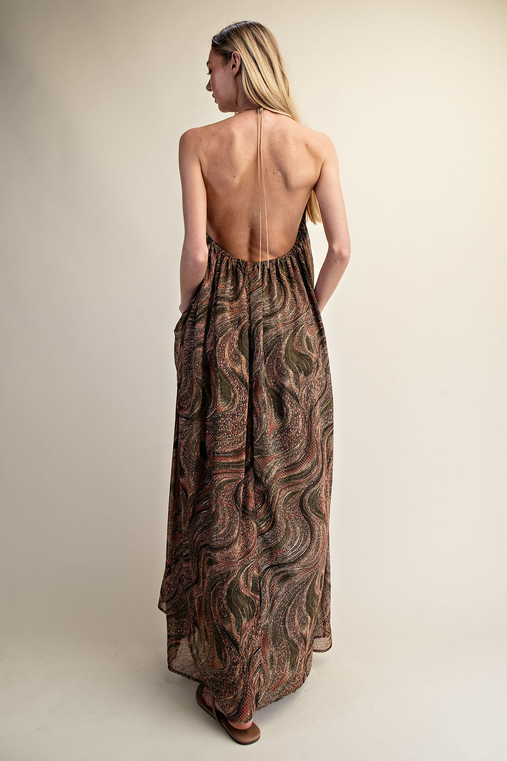 PRINTED HALTER OPEN BACK FLOW MAXI DRESS