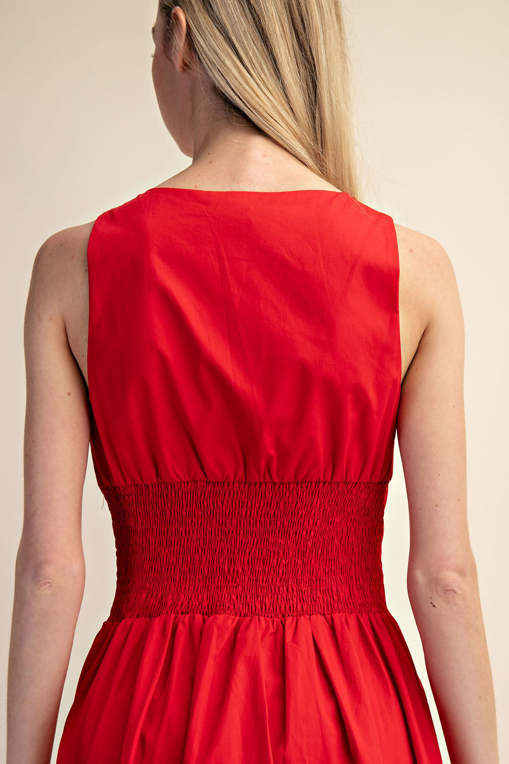 SCALLOP NECK SLEEVELESS MIDI DRESS - SUMMER RED