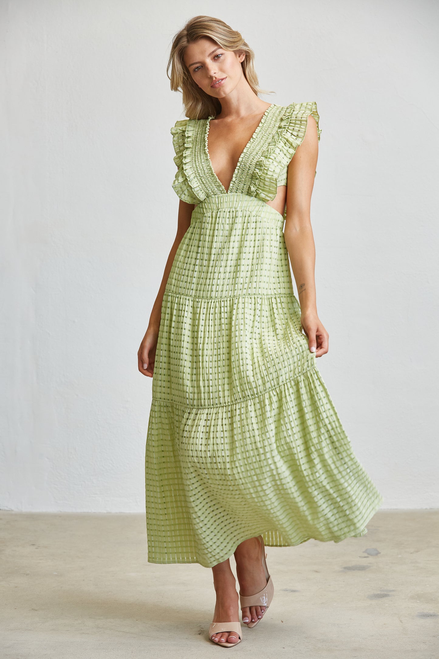 TEXTURED RUFFLE SLEEVE CUT-OUT MAXI DRESS - MATCHA