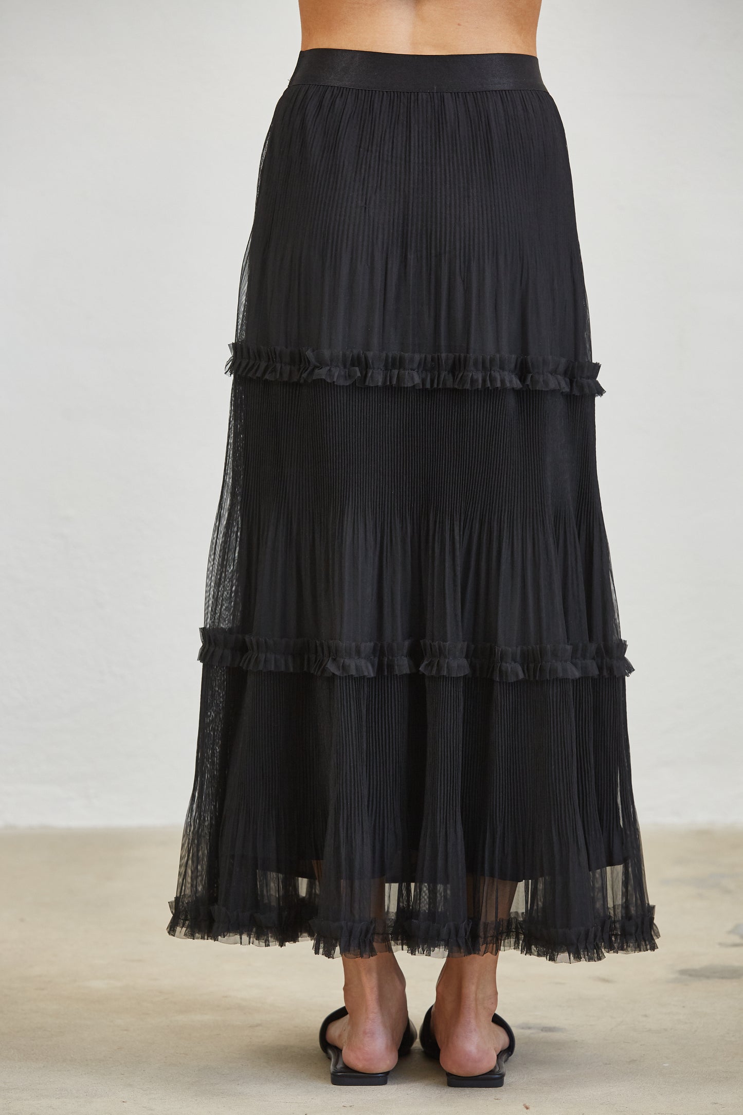 TIERED MESH PLEASTED MAXI SKIRT
