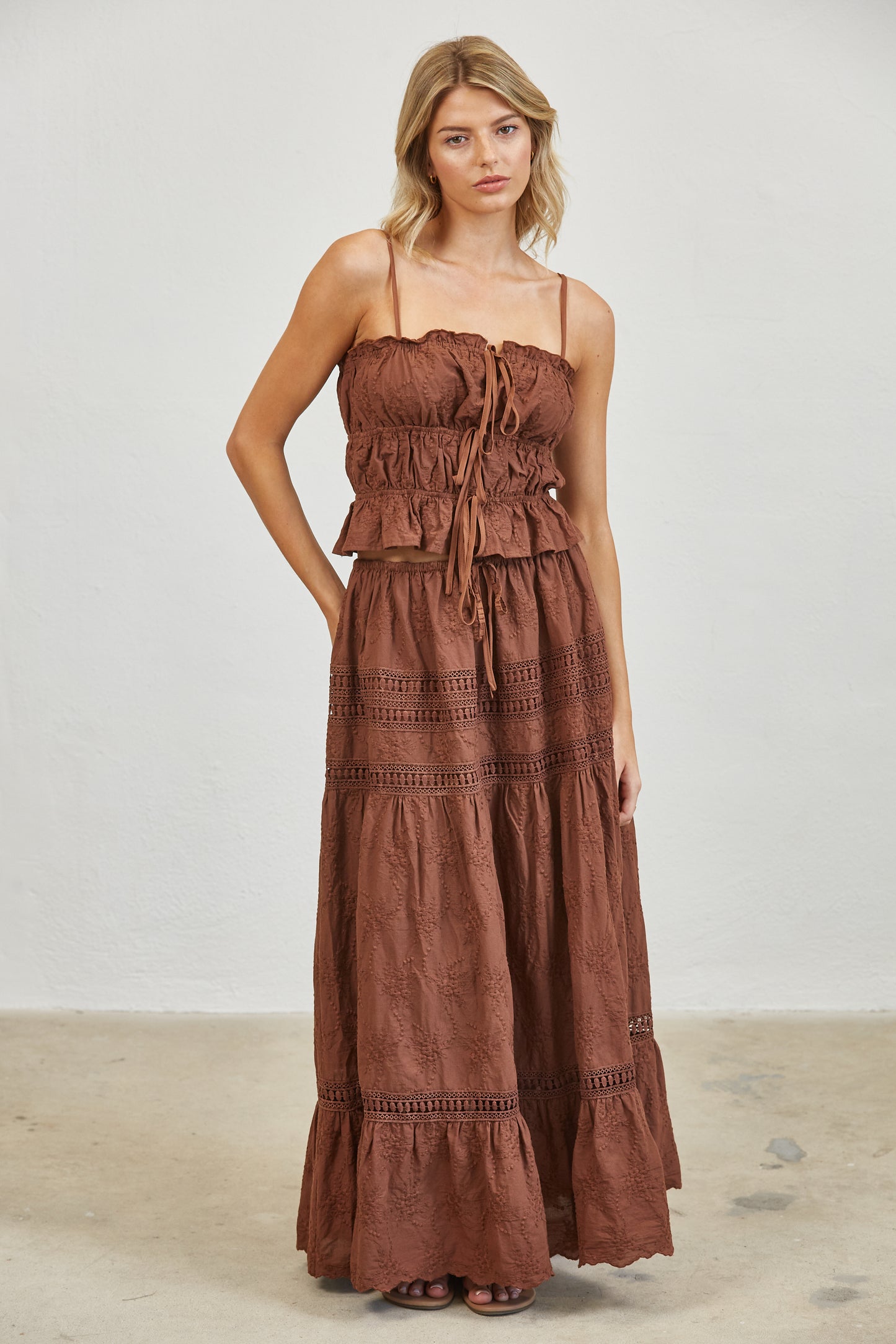EMBROIDERED LACE CROP TOP & MAXI SKIRT SET - BROWN