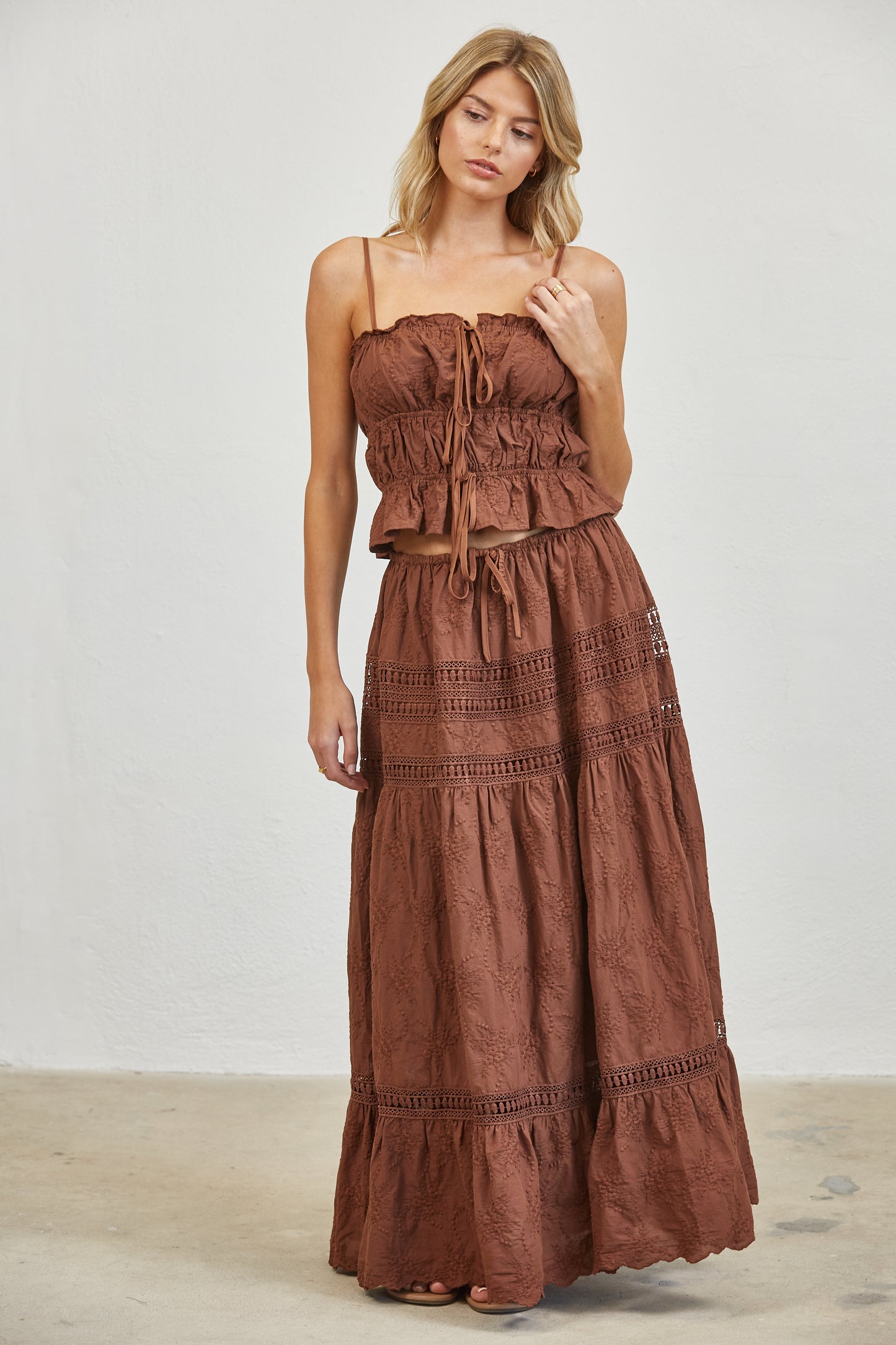 EMBROIDERED LACE CROP TOP & MAXI SKIRT SET - BROWN