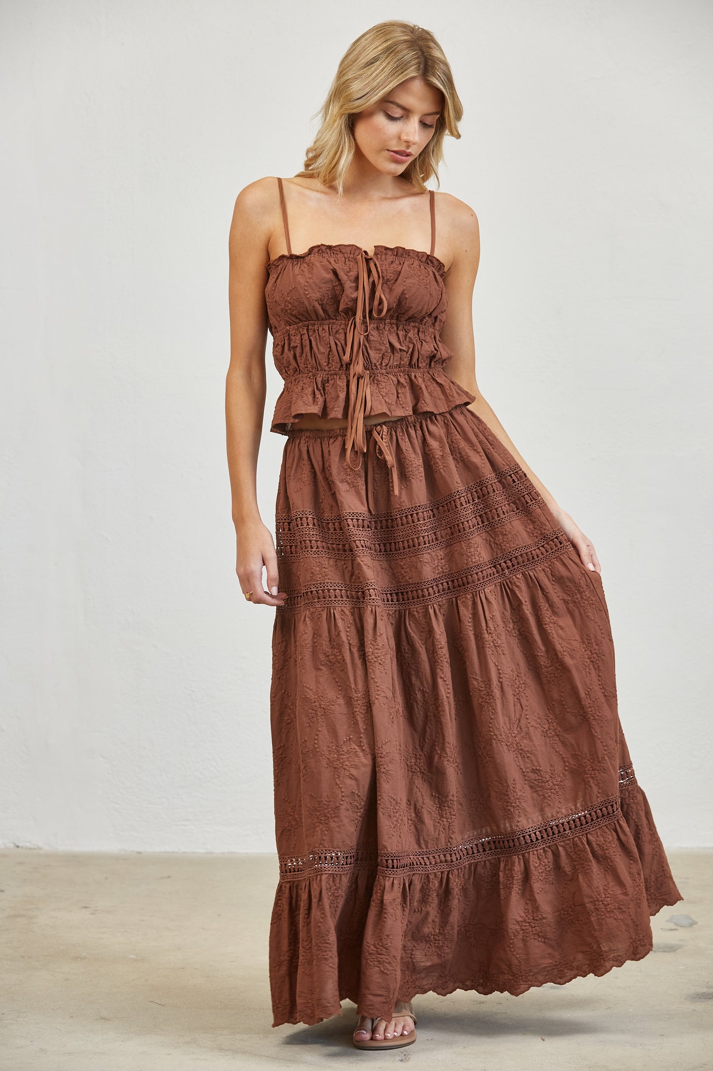 EMBROIDERED LACE CROP TOP & MAXI SKIRT SET - BROWN