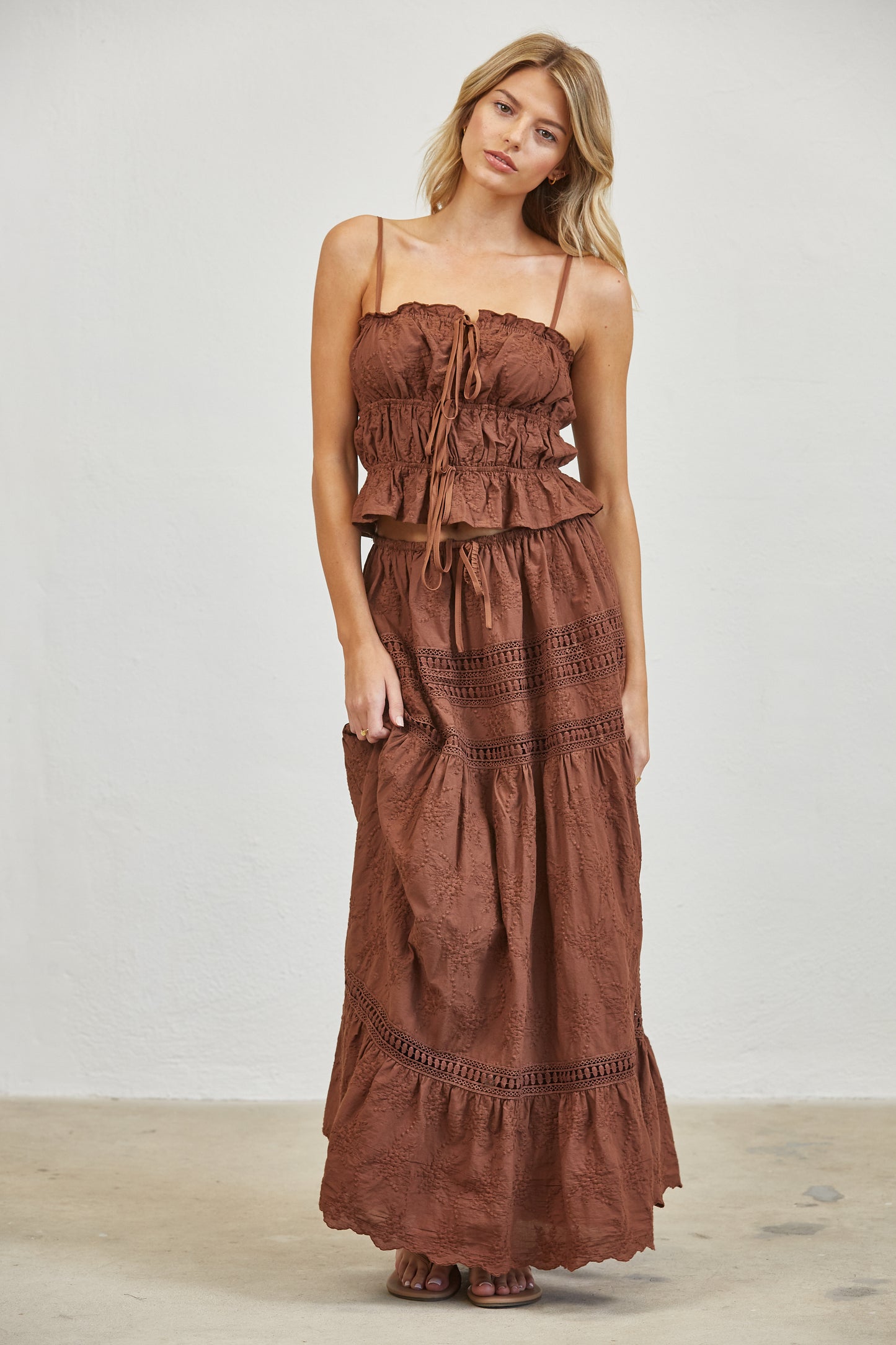 EMBROIDERED LACE CROP TOP & MAXI SKIRT SET - BROWN