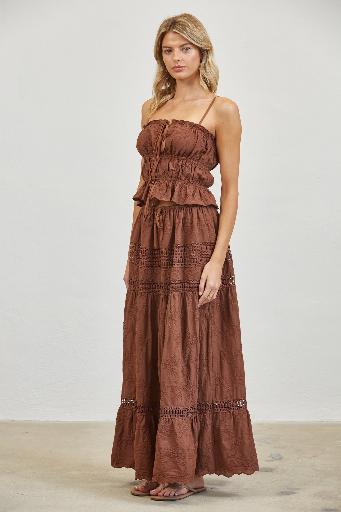EMBROIDERED LACE CROP TOP & MAXI SKIRT SET - BROWN