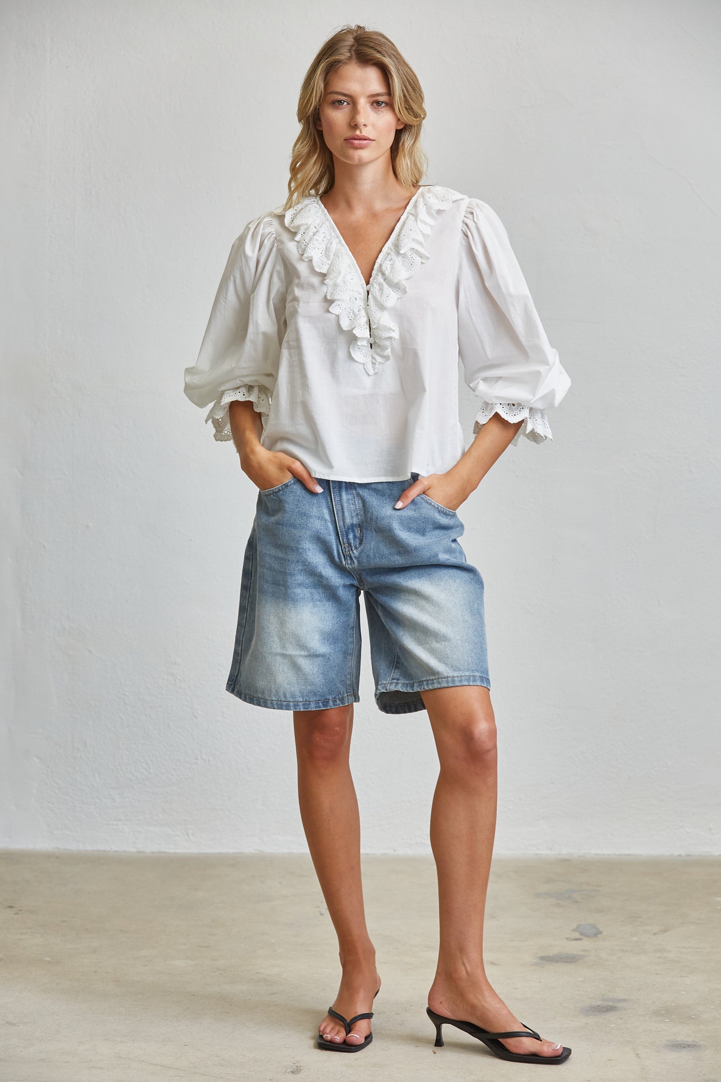EYELET LACE RUFFLE V NECK PUFF SLEEVE BLOUSE