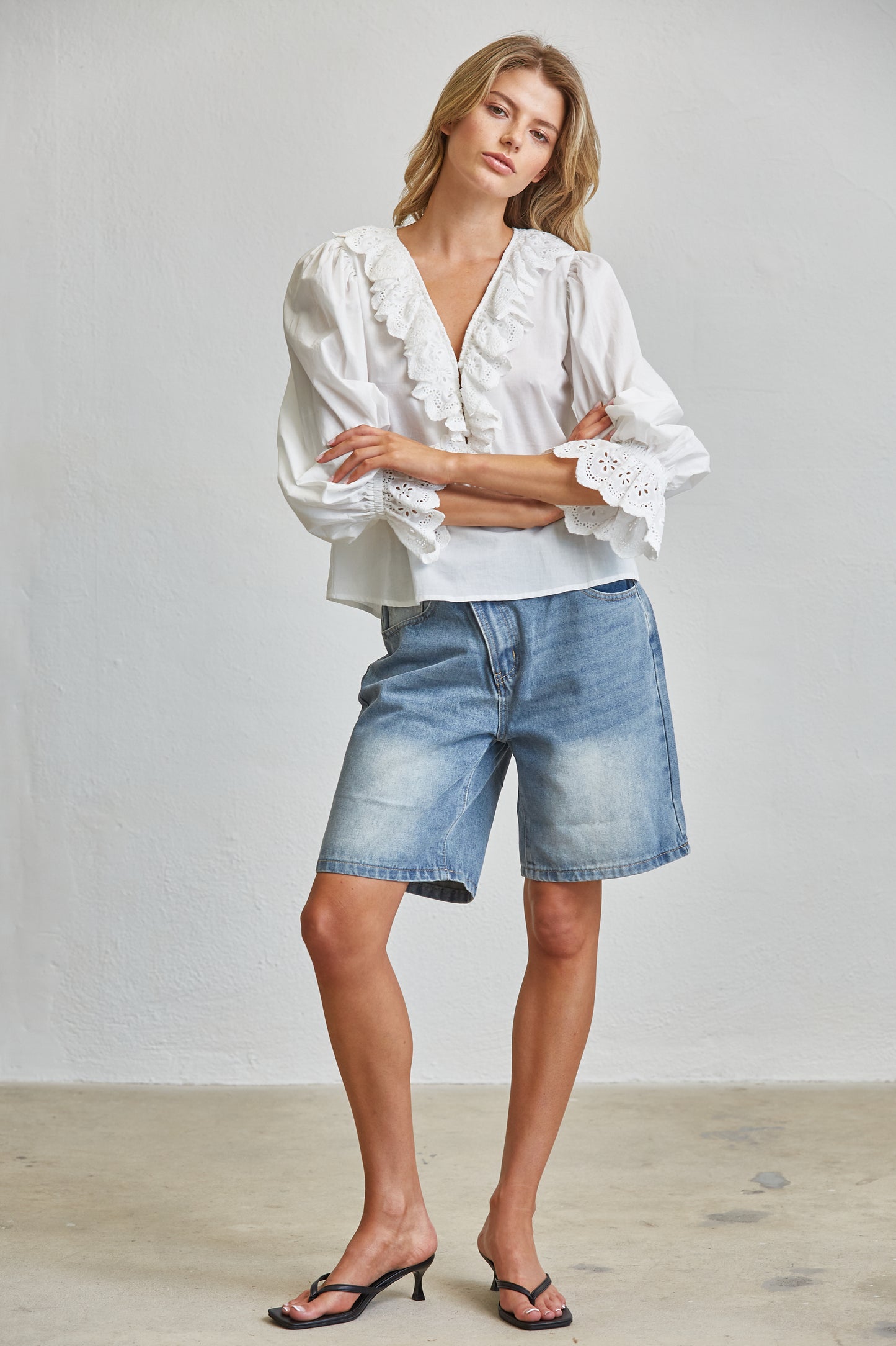 EYELET LACE RUFFLE V NECK PUFF SLEEVE BLOUSE