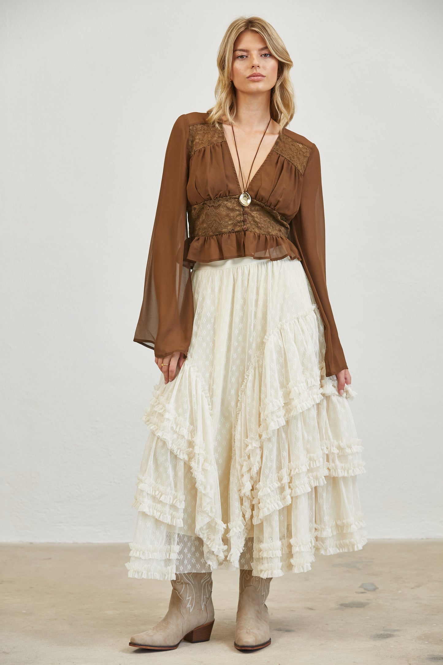 LACE ROMANCE PEPLUM BLOUSE - CHOCOLATE