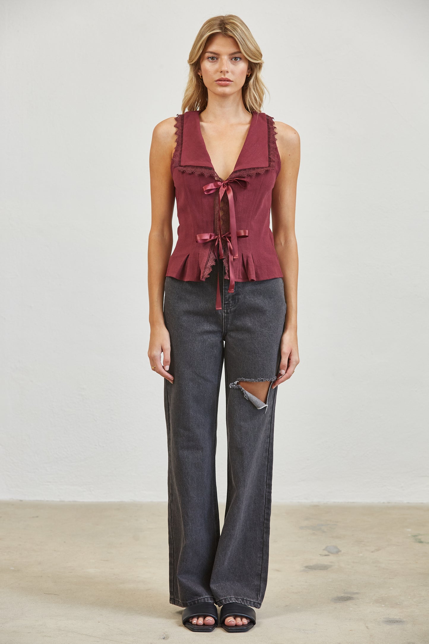 RIBBON TIE LINEN BLEND LACE TRIM BLOUSE - PLUM