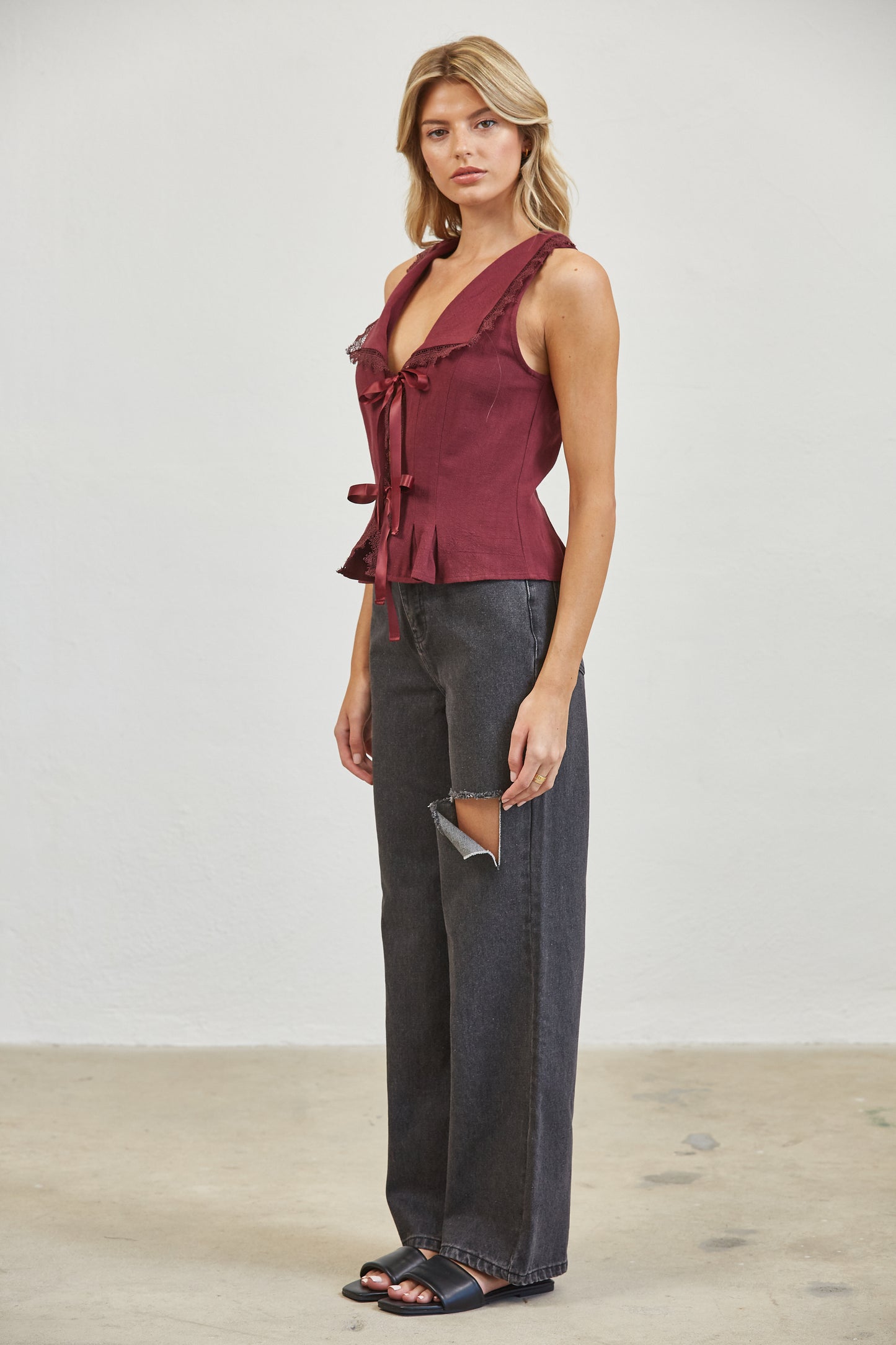 RIBBON TIE LINEN BLEND LACE TRIM BLOUSE - PLUM