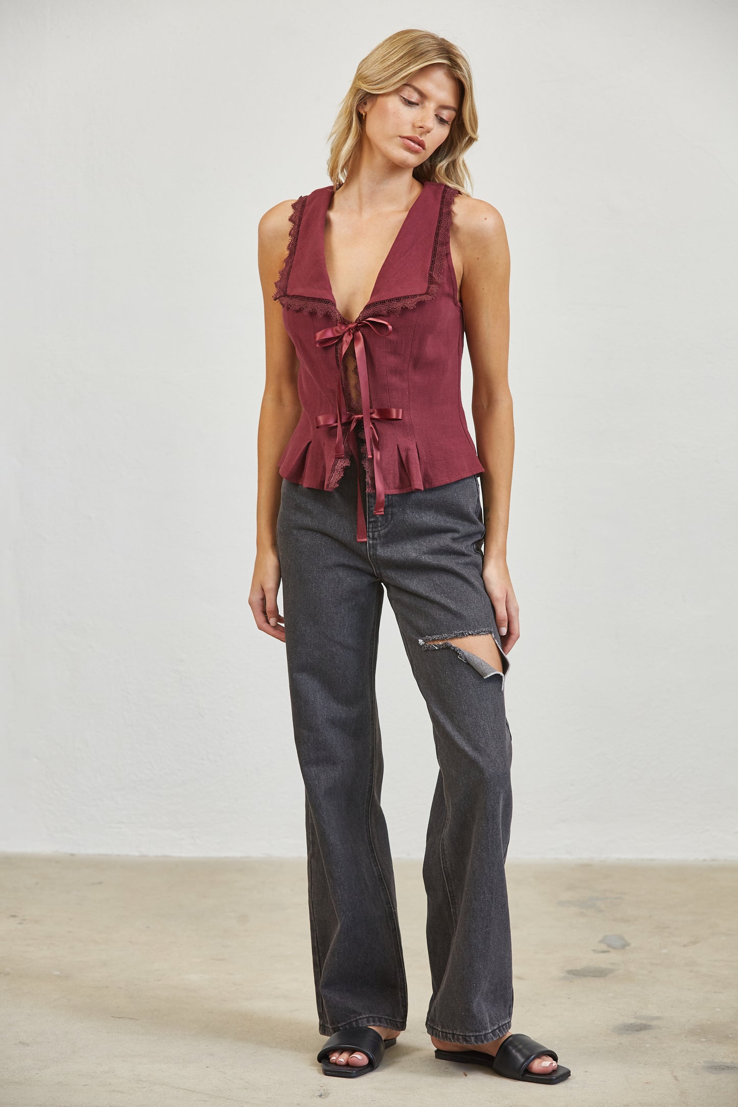 RIBBON TIE LINEN BLEND LACE TRIM BLOUSE - PLUM