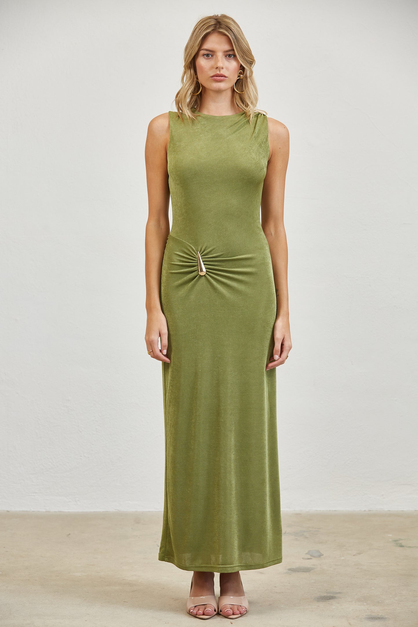 GOLD ACCENT RUCHED MAXI DRESS - WINE