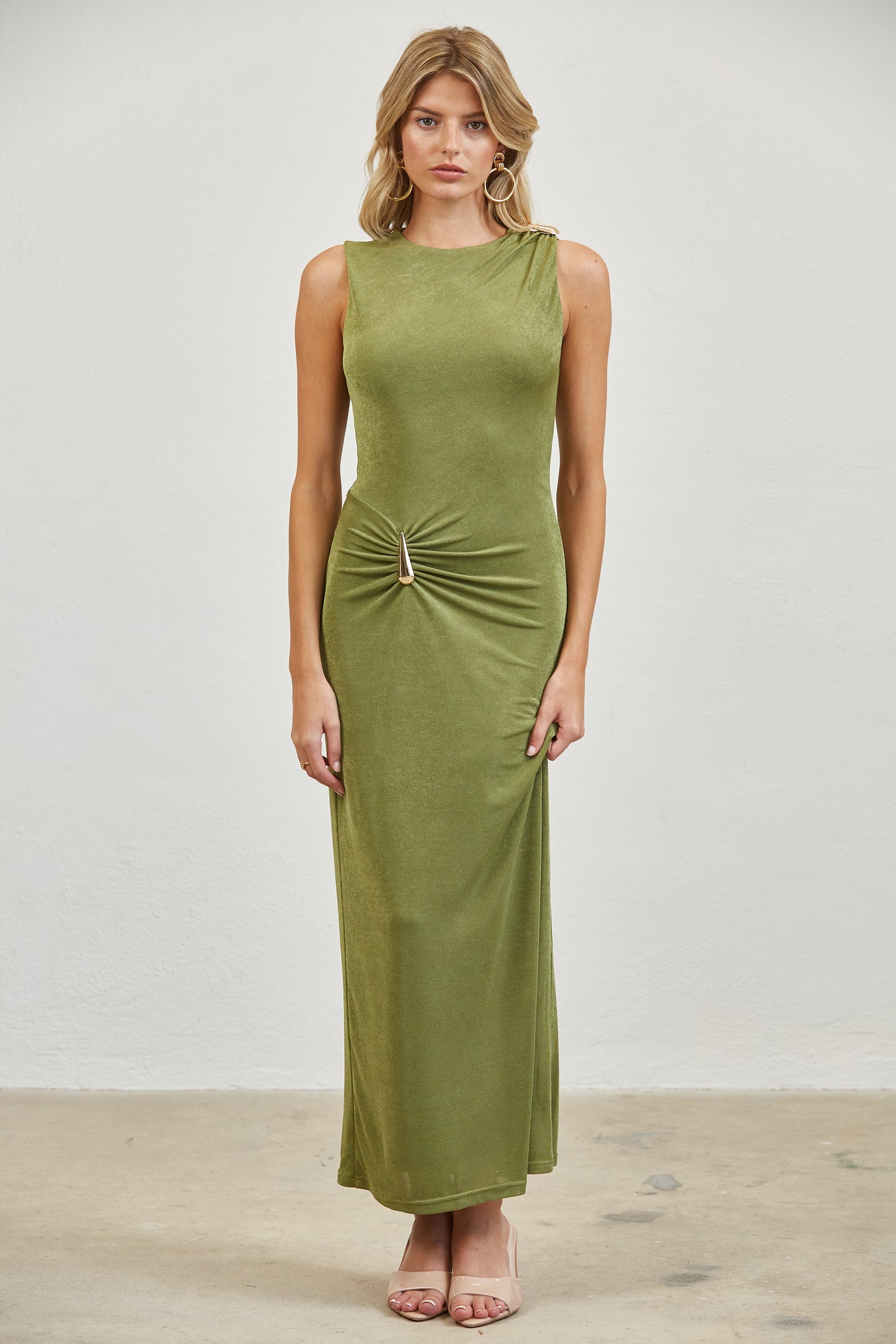GOLD ACCENT RUCHED MAXI DRESS - WINE