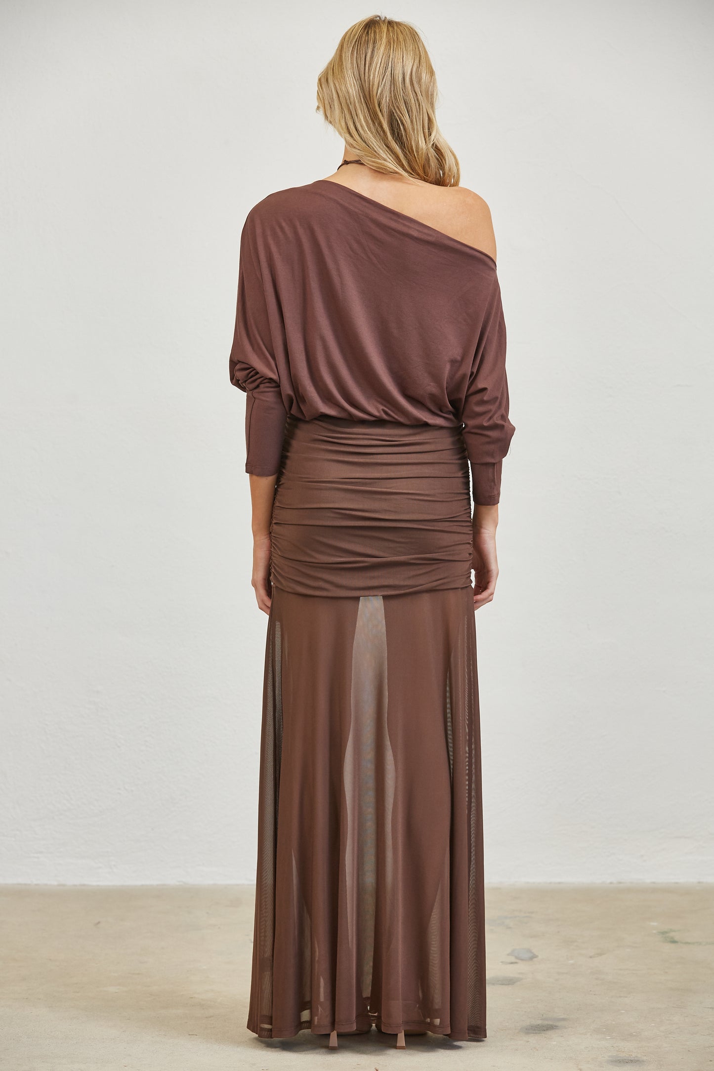 RUCHED ONE SHOULDER MESH MAXI DRESS - BROWN