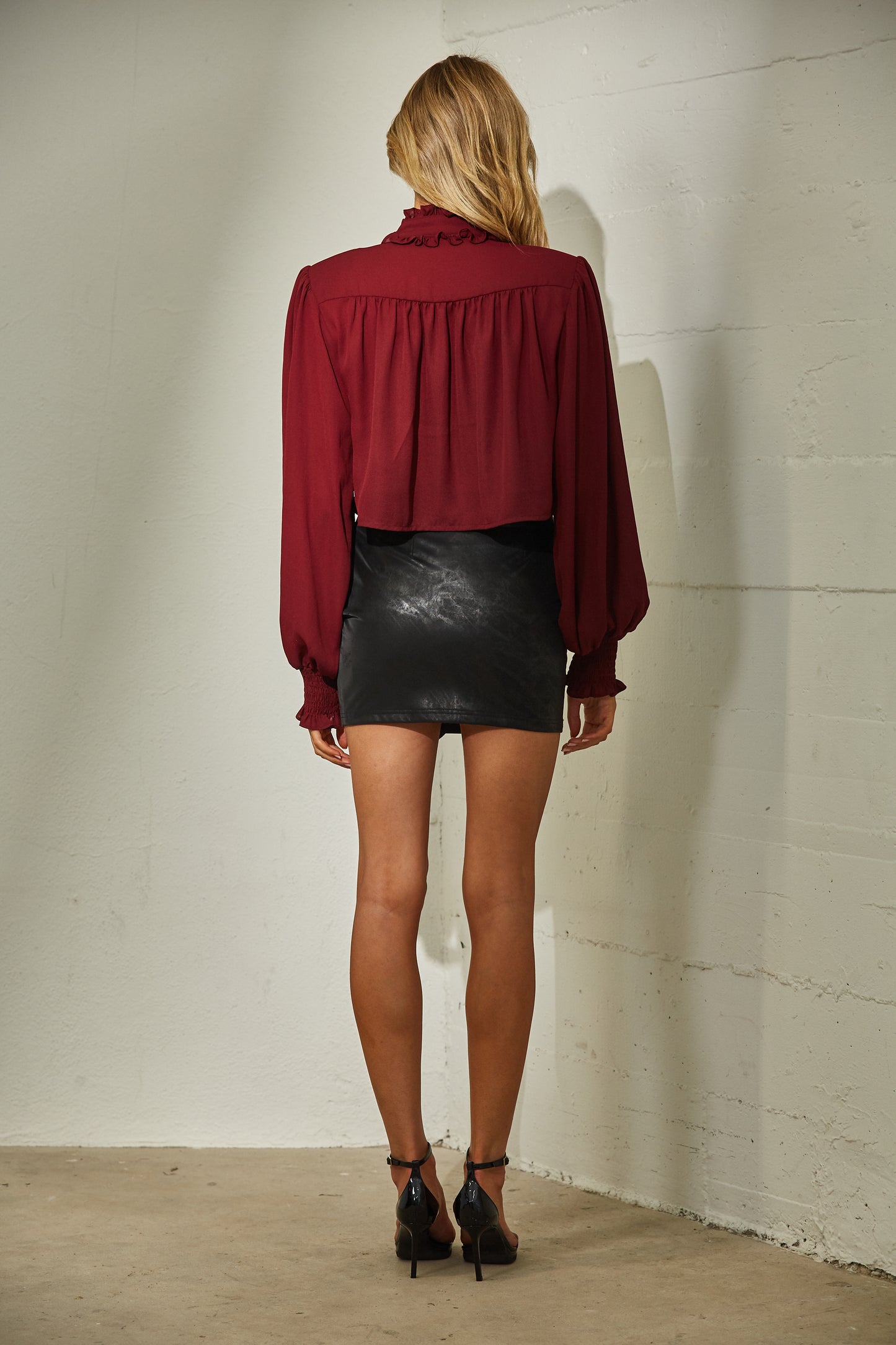 CHIFFON RUFFLE NECK LONG SLEEVE BLOUSE