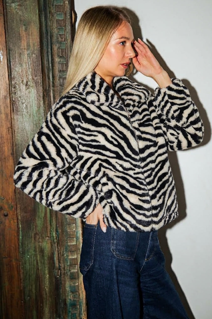 ZEBRA FAUX CROPPED FUNNEL NECK JACKET