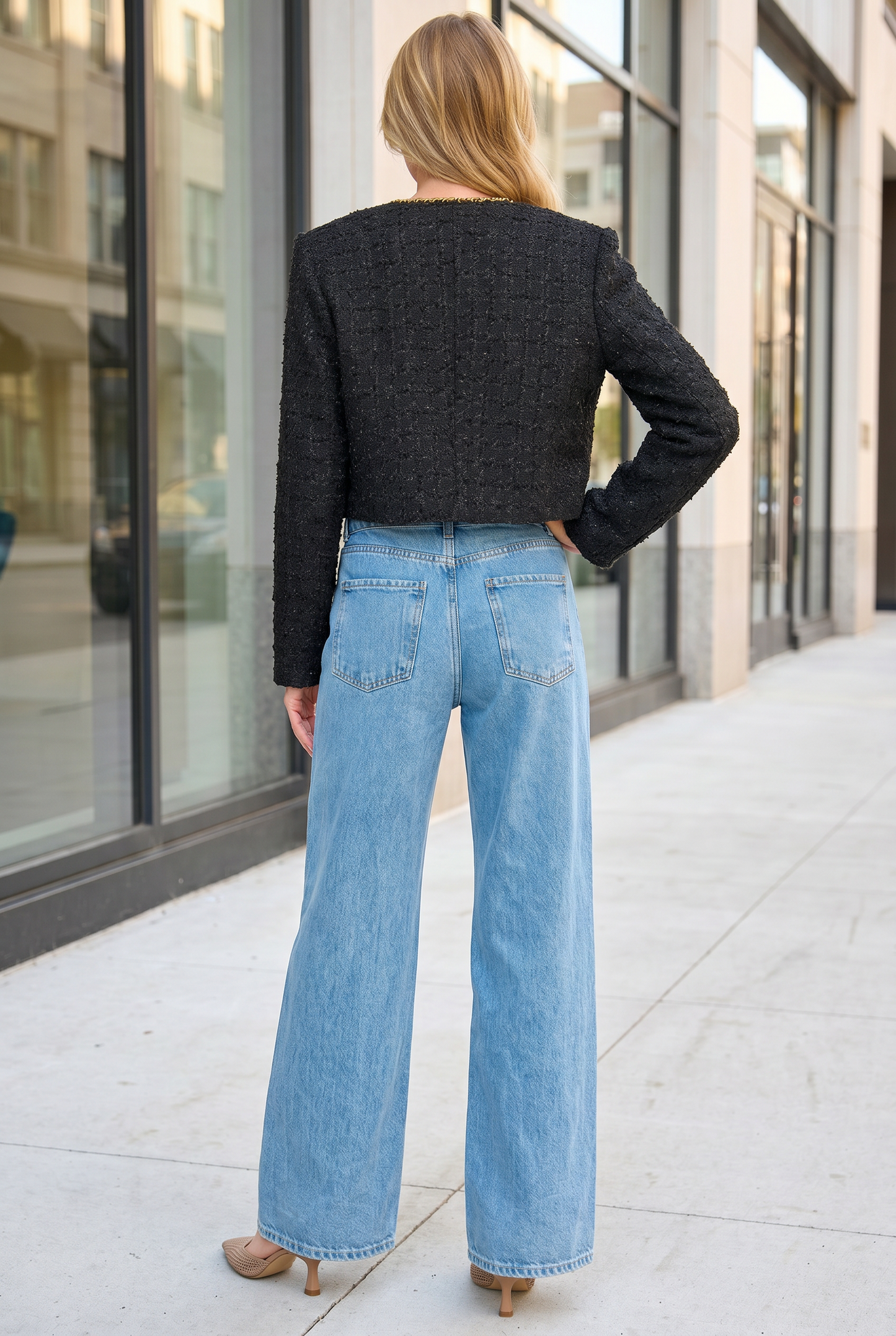 COLLARLESS TWEED JACKET WITH CHAIN TRIM